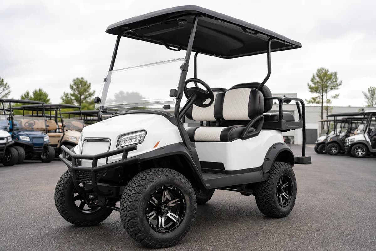 2025 Club Car Onward lifted 4-passenger golf cart